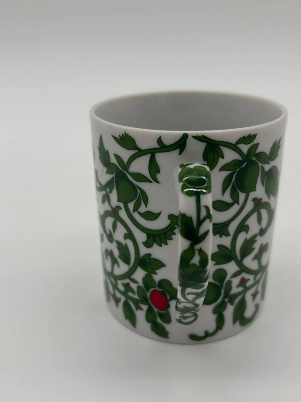 William‎ Sonoma Ceramic Red Floral Green Vines Coffee Mug